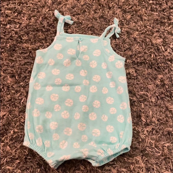 4 Adorable Rompers bundle - Picture 9 of 9